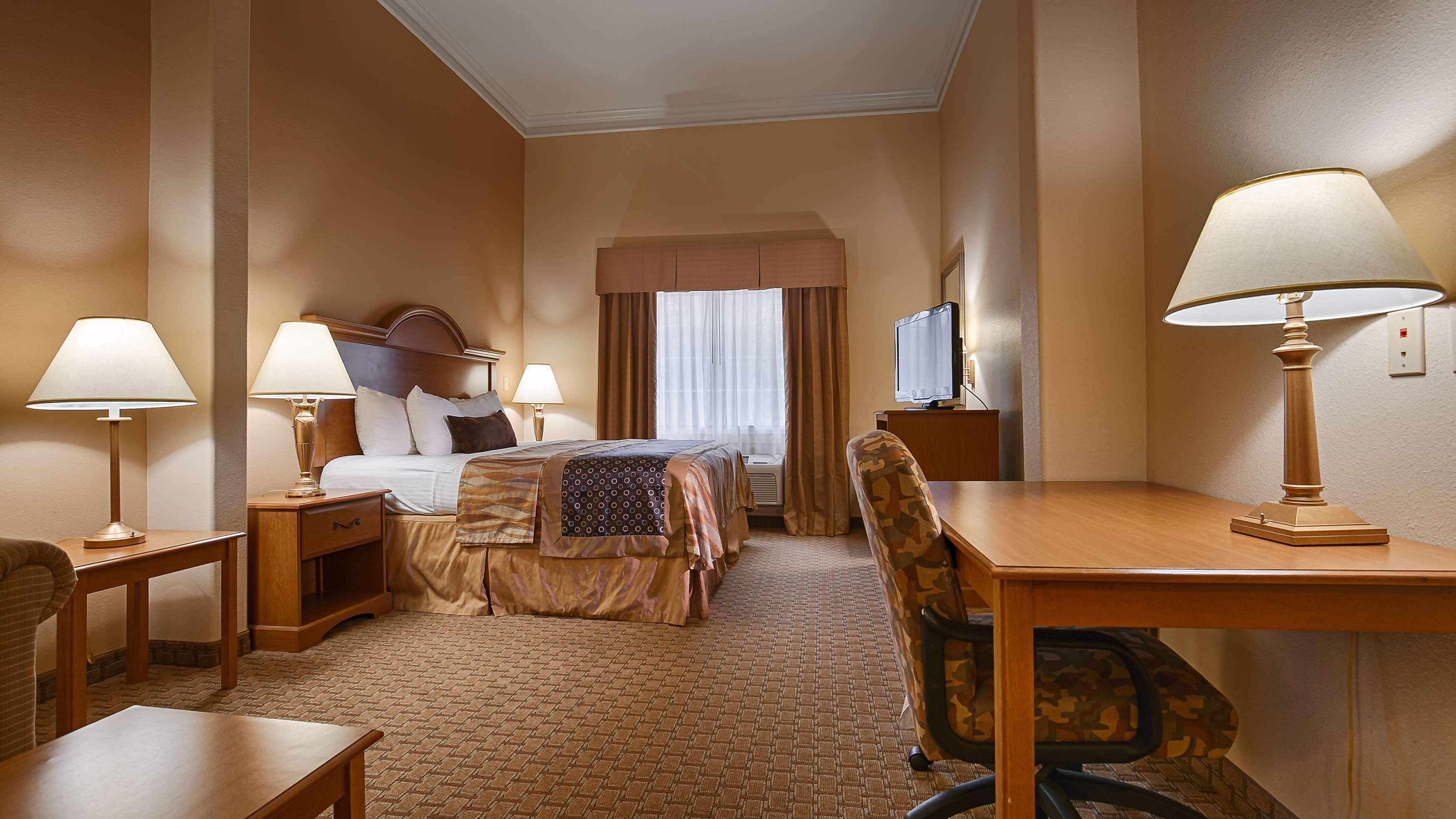 Best Western Plus New Caney Inn & Suites Exteriör bild