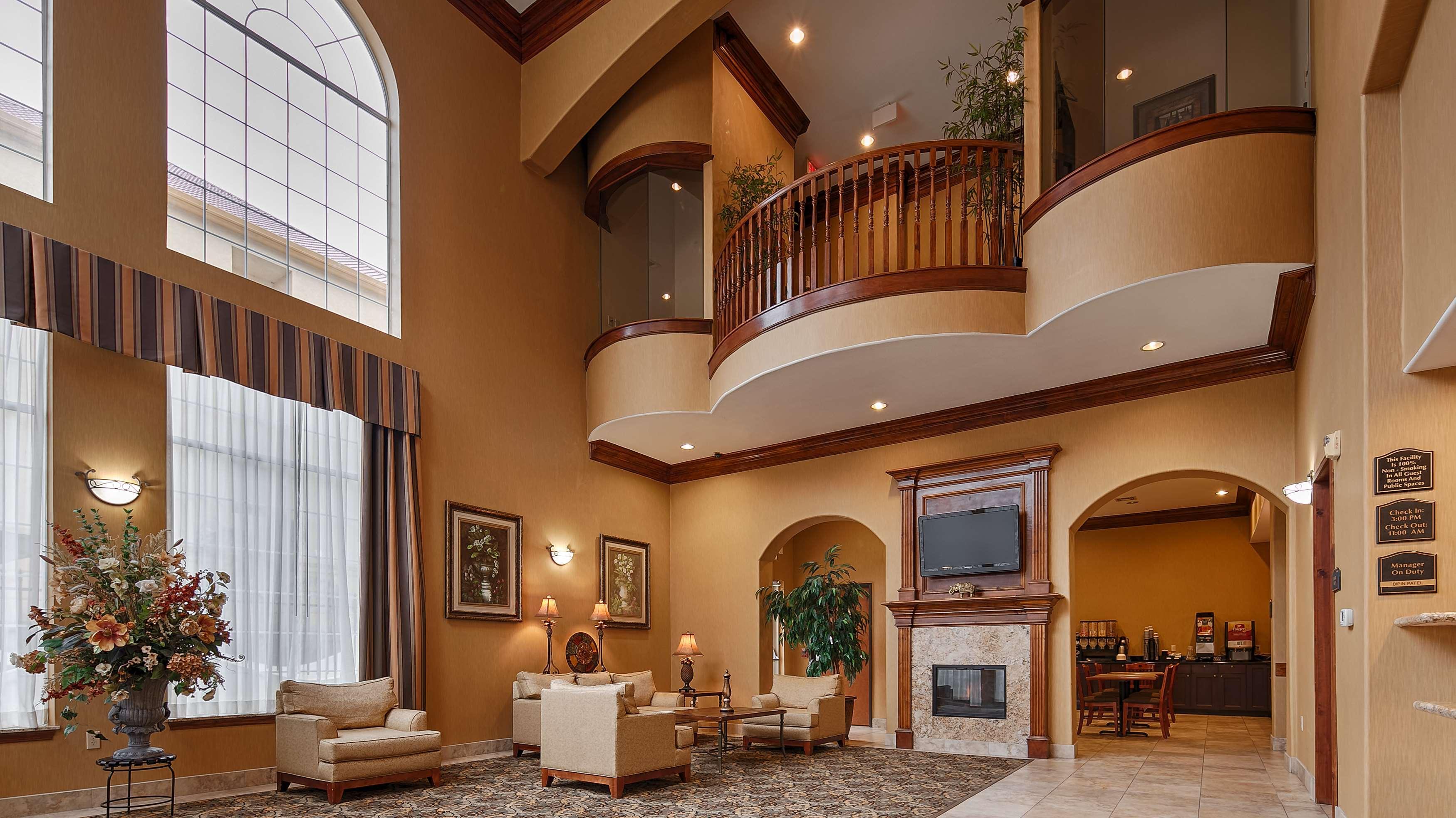 Best Western Plus New Caney Inn & Suites Exteriör bild