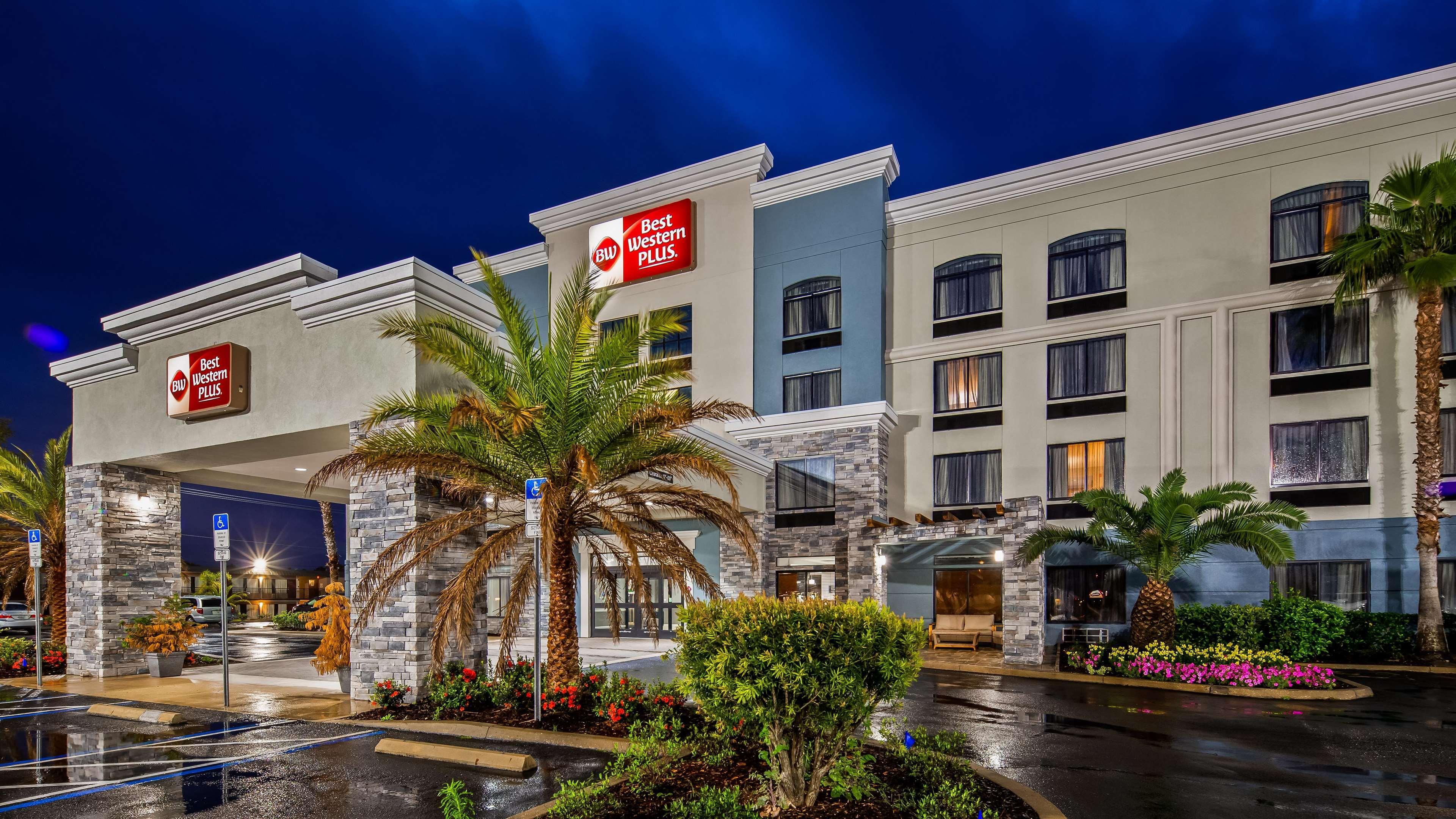 Best Western Plus New Caney Inn & Suites Exteriör bild