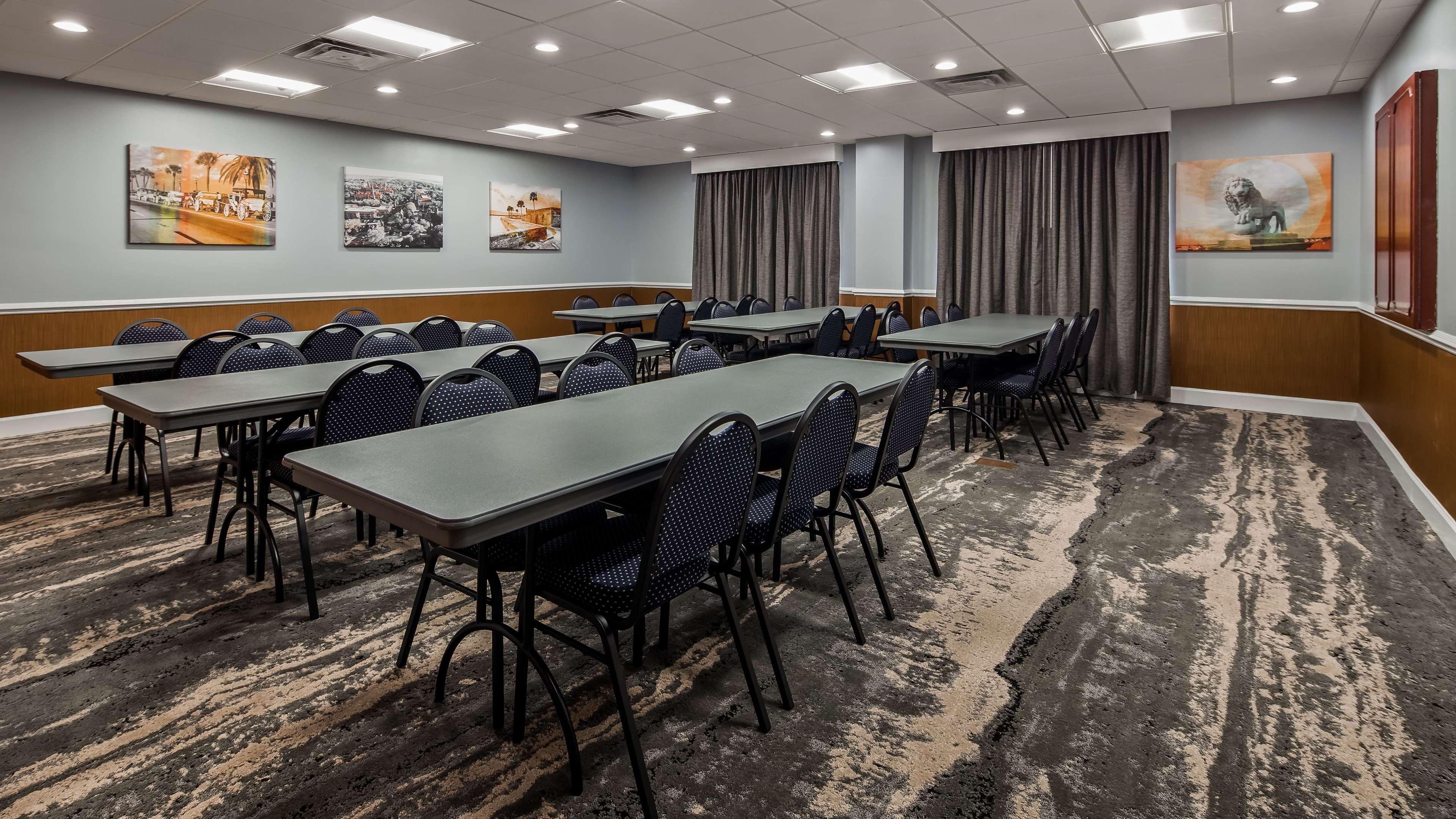 Best Western Plus New Caney Inn & Suites Exteriör bild
