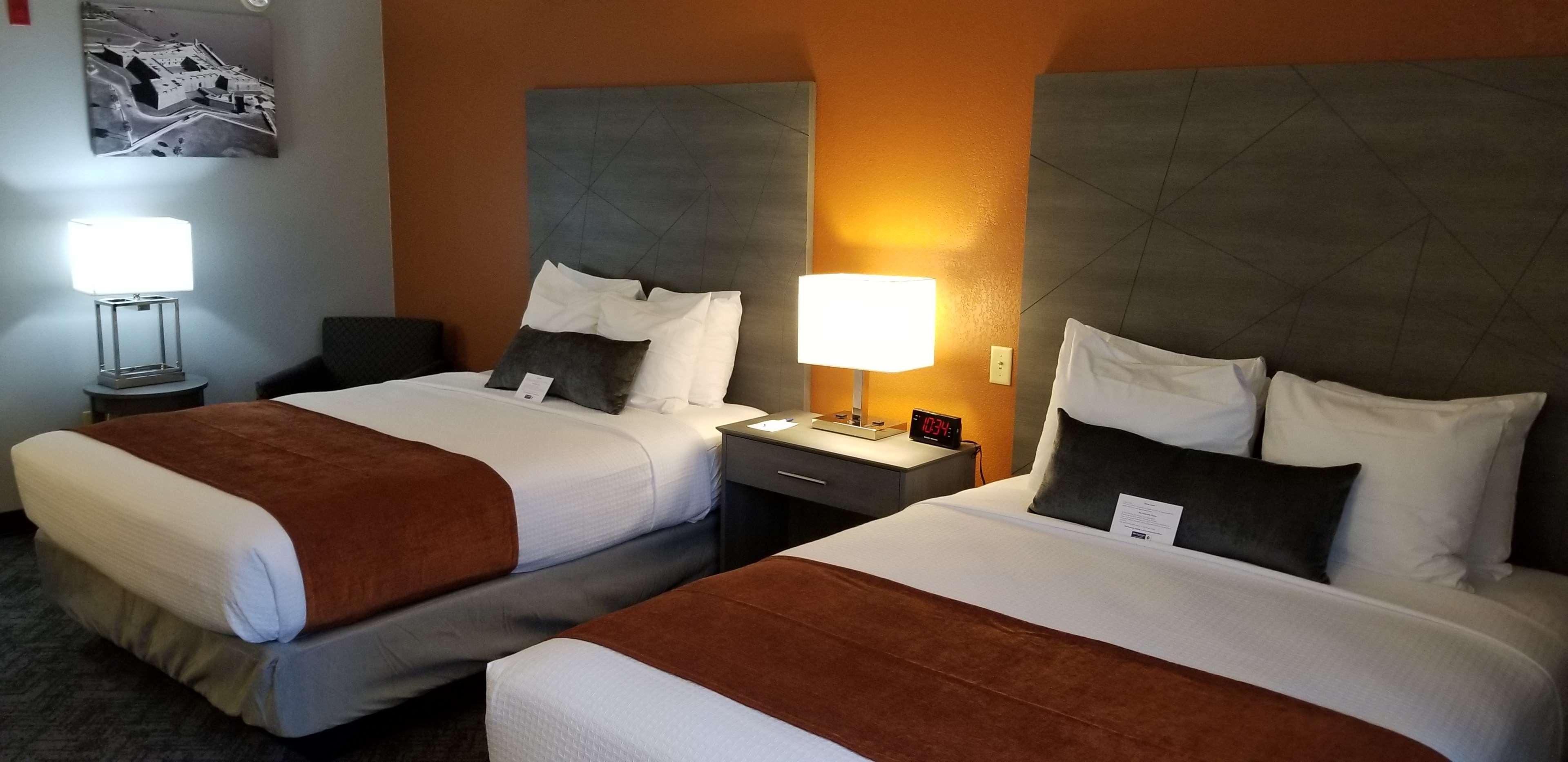 Best Western Plus New Caney Inn & Suites Exteriör bild